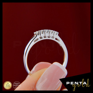 Penta Gold - 14 Ayar Altın Beş Taş Yüzük 0,17 ct. Swarovski Taşlı