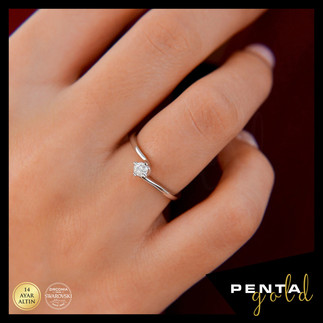 Penta Gold - 14 Ayar Altın Çapraz Tırnak Tektaş Yüzük 0,19 ct. Swarovski Taşlı (1)