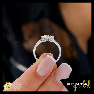 Penta Gold - 14 Ayar Altın Üçtaş Yüzük 0,32 ct. Swarovski Taşlı